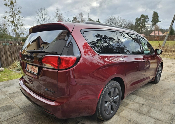Chrysler Pacifica cena 149998 przebieg: 98000, rok produkcji 2019 z Janowiec Wielkopolski małe 191
